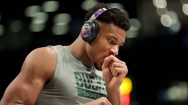 Feb 28, 2023; Brooklyn, New York, USA; Milwaukee Bucks forward Giannis Antetokounmpo (34) warms up before a game against the Brooklyn Nets at Barclays Center.